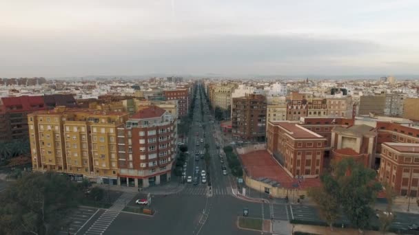 Luchtfoto stadsgezicht van Valencia in de winter, Spanje — Stockvideo
