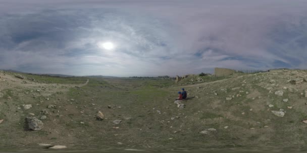 360 VR En la antigua ciudad de Hierápolis. Monumento histórico en Turquía — Vídeo de stock