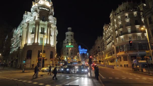 Αστικό τοπίο της Μαδρίτης με την οδό Gran Via και το κτήριο της Μητρόπολης, Ισπανία — Αρχείο Βίντεο