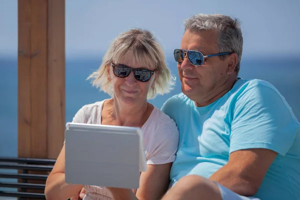 Parents on vacation — Stock Photo, Image