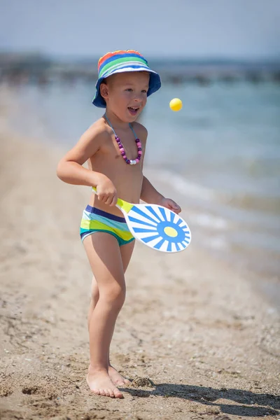 Çizgili bir tarzda ping-pong — Stok fotoğraf