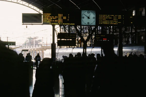 Uma estação ferroviária — Fotografia de Stock