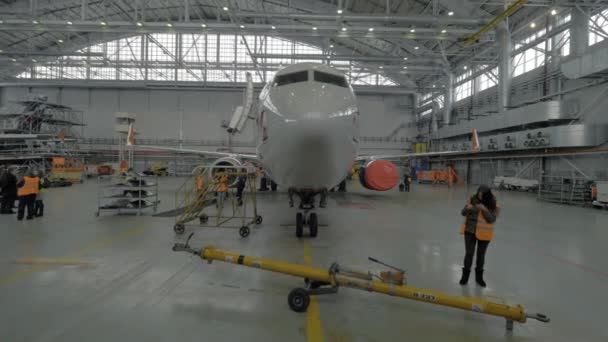 In repair hangar of Aeroflot, Russia — Stock Video