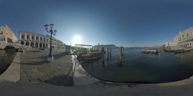 360 Vr Venedik rıhtımı ve lagün, İtalya gemi trafiği