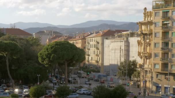 Savona cityscape parlak güneş ışığında, İtalya — Stok video