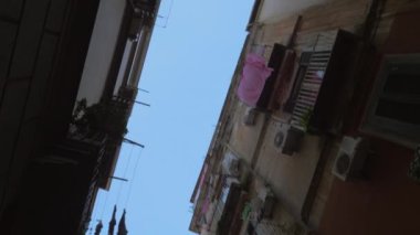 Napoli'de bir sokak
