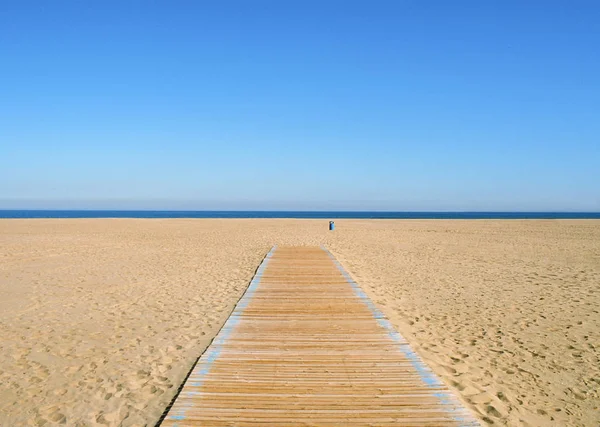 Hav och tom strand scen — Stockfoto