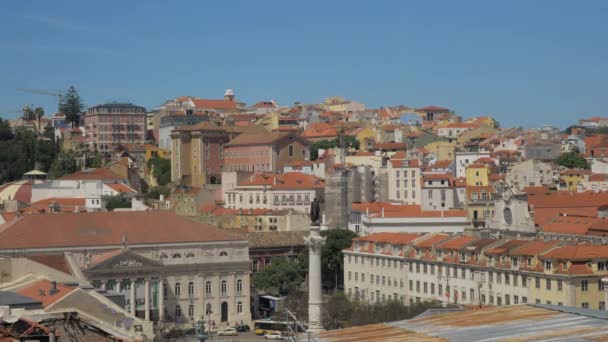 Observation de la scène de Lisbonne depuis l'ascenseur de Santa Justa, Portugal — Video