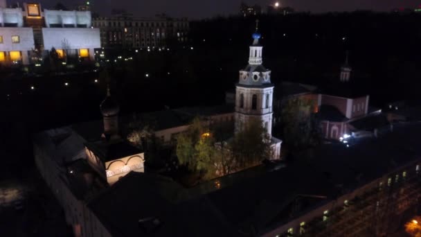 Luchtfoto van het Andrejevski-klooster in de nacht van Moskou, Rusland — Stockvideo