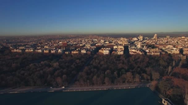 Ранкове міський пейзаж Мадрида взимку, повітряна — стокове відео
