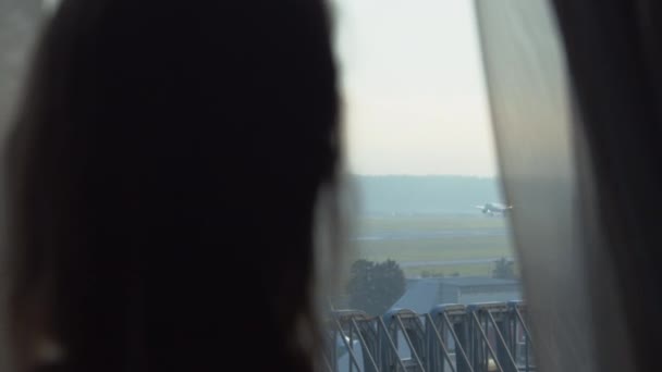 Boende vid en flygplats — Stockvideo