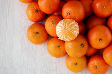 Birçok mandalina kabuğu olmadan arka plan