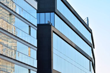 Kentsel arka plan, modern Cam cephe, detay ofis iş Binası