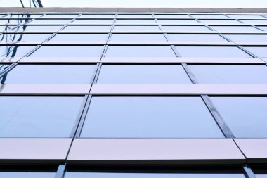 Kentsel arka plan, modern Cam cephe, detay ofis iş Binası