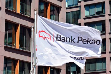 Varşova, Polonya. 23 Mayıs 2018. İşareti banka Pekao. Şirket tabela banka Pekao.