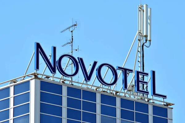 Warszawa Polen Maj 2018 Logga Novotel Företaget Skylt Novotel — Stockfoto