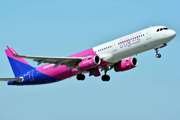 Warszawa Polska Maja 2018 Samolot Pasażerski Lys Wizz Air Airbus — Zdjęcie stockowe