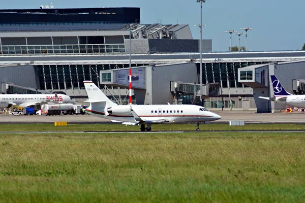 Varsóvia Polónia Maio 2018 Aeroporto Varsóvia Chopin Voltando Avental Após — Fotografia de Stock