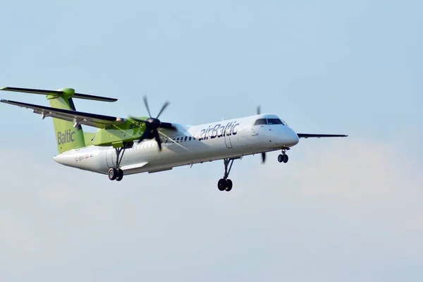 Warschau Polen Juni 2018 Passagierflugzeug Bbw Bombardier Dash Q400 Air — Stockfoto