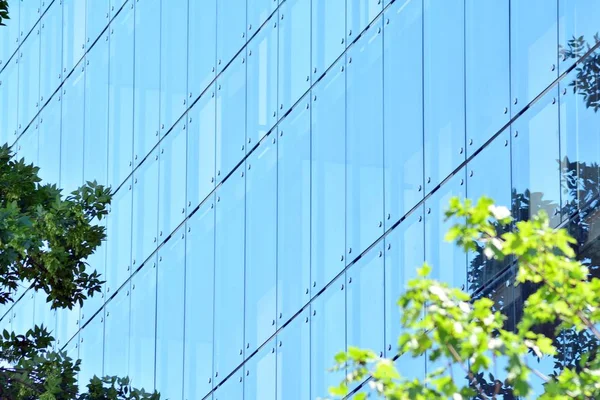 Modern apartman dış mimarisi