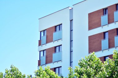 Modern apartman dış mimarisi