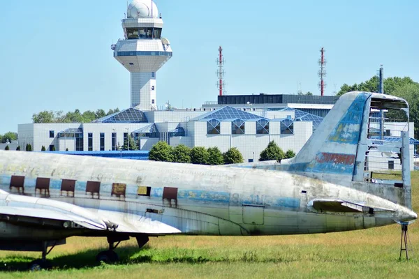 Warschau Polen Juni 2018 Chopin Flughafen Altes Flugzeugwrack — Stockfoto