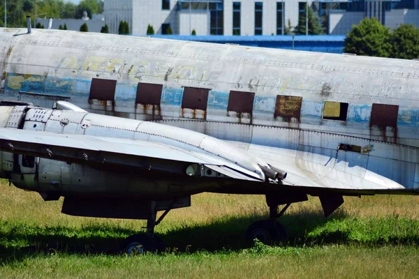 Varsovia Polonia Junio 2018 Aeropuerto Chopin Vieja Ruina Avión —  Fotos de Stock