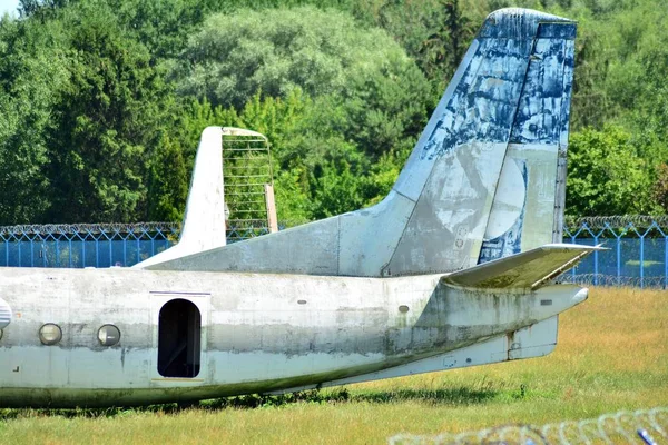 ワルシャワ ポーランド 2018 ショパン空港 古い飛行機大破 — ストック写真