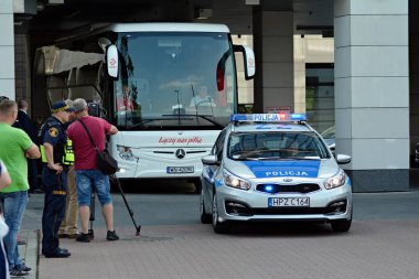 Varşova, Polonya. 12 Haziran 2018. Mercedes otobüs. Resmi otobüs Polonya futbol oyuncular. Polonya ekibi futbol maçı için seyahat.