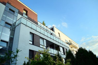 Modern apartman dış mimarisi