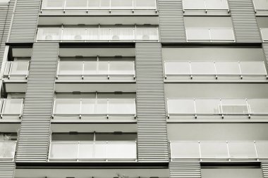 Modern apartman dış görünüşü. siyah ve beyaz.