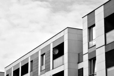 Modern apartman dış görünüşü. siyah ve beyaz.
