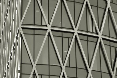 Modern ofis binası duvar yapılmış çelik ve cam. Siyah ve beyaz.