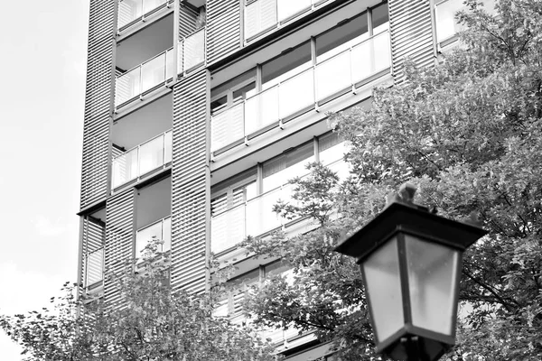 Modern Apartment Building Exterior Black White — Stock Photo, Image