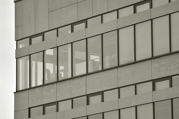 Moderno Edificio Oficinas Pared Acero Vidrio Blanco Negro —  Fotos de Stock