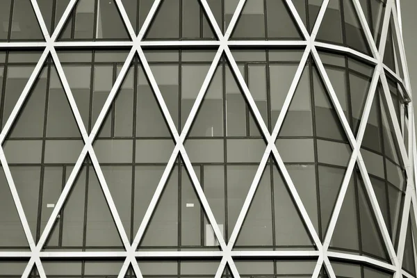 Modern ofis binası duvar yapılmış çelik ve cam. Siyah ve beyaz.