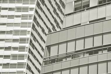 Modern ofis binası duvar yapılmış çelik ve cam. Siyah ve beyaz.