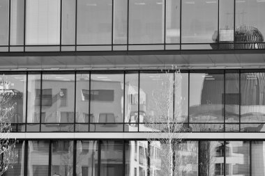 Kentsel arka plan, modern Cam cephe, detay ofis iş Binası