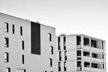 Modern apartman dış görünüşü. siyah ve beyaz.