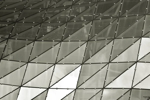 Modern ofis binası duvar yapılmış çelik ve cam. Siyah ve beyaz.