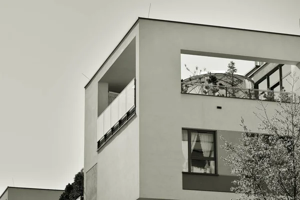 Moderno Edificio Apartamentos Exterior Blanco Negro — Foto de Stock