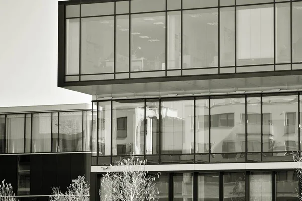 Kentsel arka plan, modern Cam cephe, detay ofis iş Binası