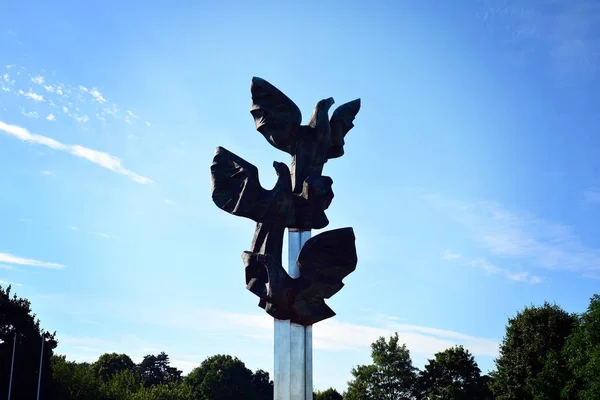 Szczecin Polónia Junho 2018 Monumento Escritura Polonesa Forma Três Águias — Fotografia de Stock