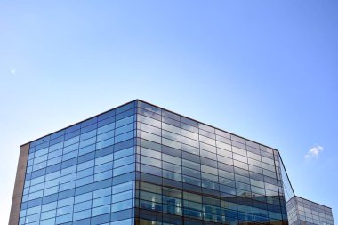 Kentsel arka plan, modern Cam cephe, detay ofis iş Binası