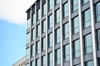 Kentsel arka plan, modern Cam cephe, detay ofis iş Binası