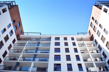 Yeni apartman güneşli