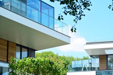 Yeni bir modern apartman detay
