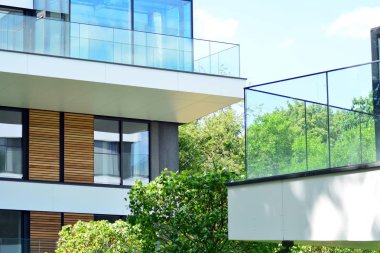 Yeni bir modern apartman detay