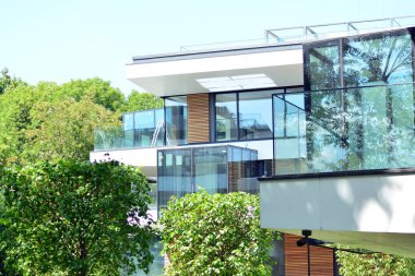 Yeni bir modern apartman detay