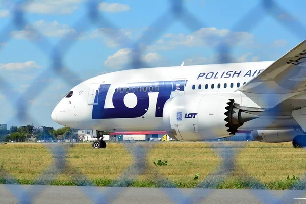 Varsovia Polonia Julio 2018 Lre Lot Polish Airlines Boeing 787 — Foto de Stock